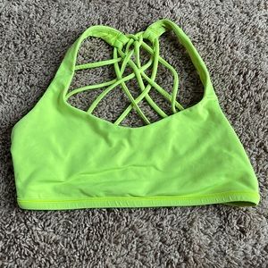 Good as new Lululemon sports bra!!